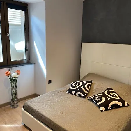 ** Neuf Hyper Centre A